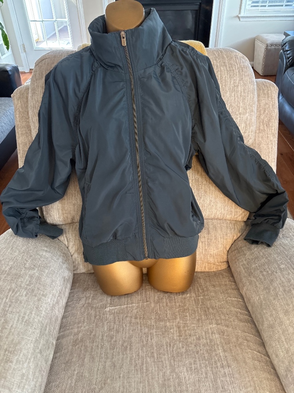 VGC Athleta Jetset relaxed Bomber Jacket Eden Size Medium